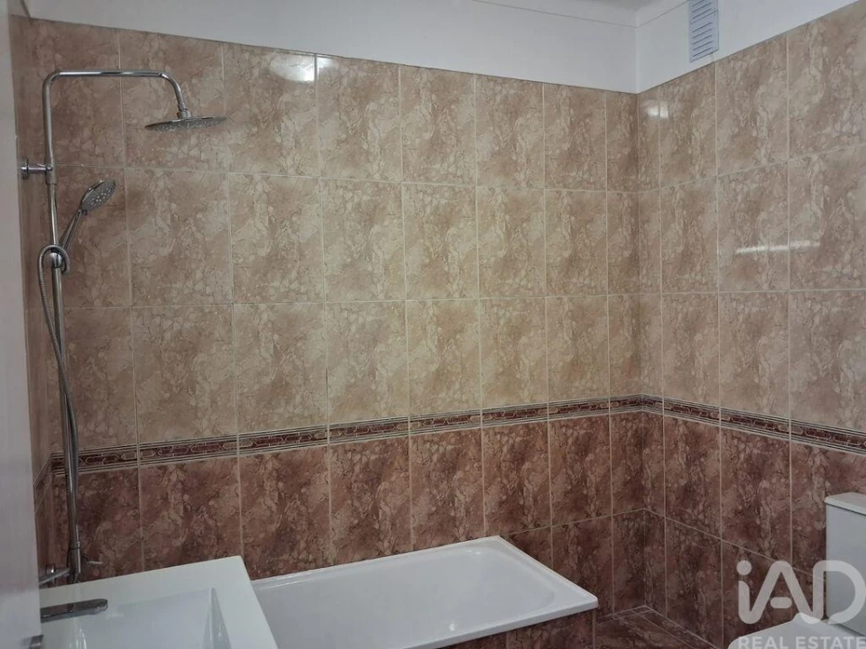 Apartamento T2 para Venda em Seixal, Arrentela e Aldeia de Paio Pires Foto 15