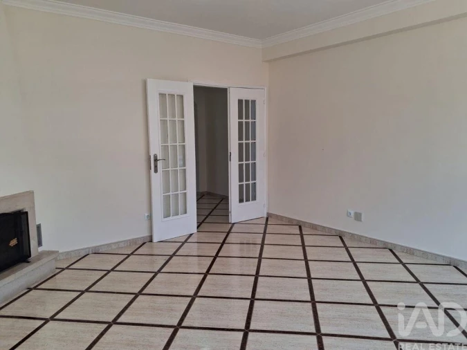 Apartamento T2 para Venda em Seixal, Arrentela e Aldeia de Paio Pires Foto 25