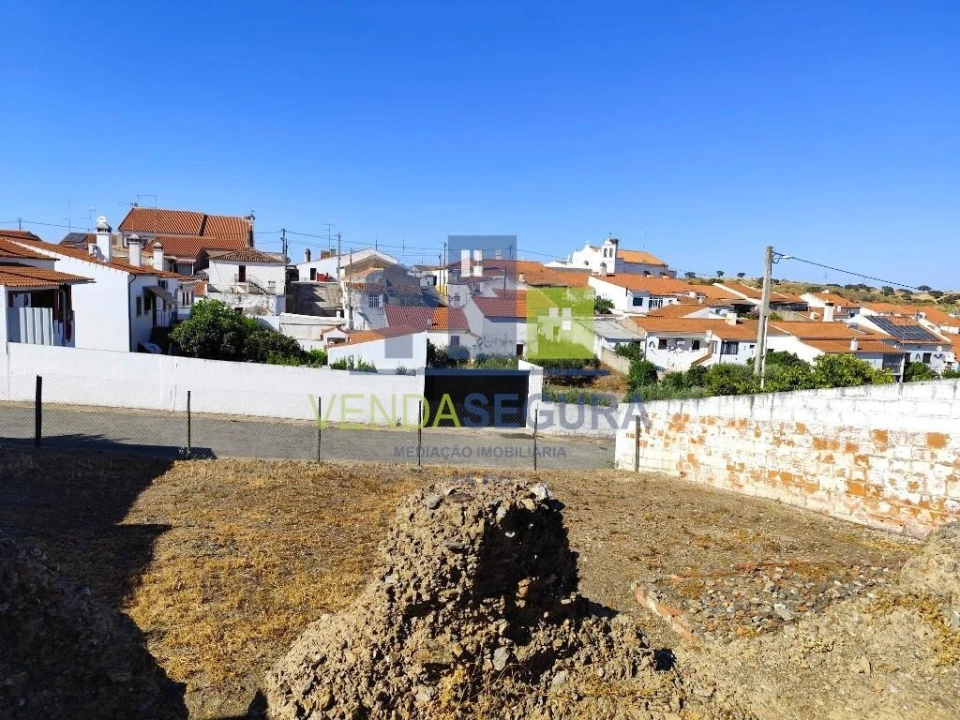 Moradia T4 para Venda em Safara e Santo Aleixo da Restauração Foto 12