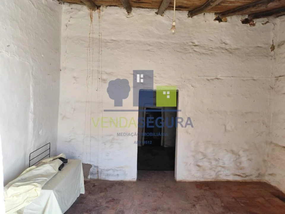Moradia T4 para Venda em Safara e Santo Aleixo da Restauração Foto 4