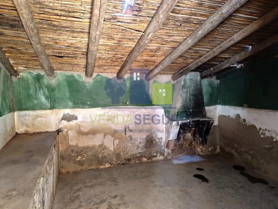 Moradia T4 para Venda em Safara e Santo Aleixo da Restauração Foto 22