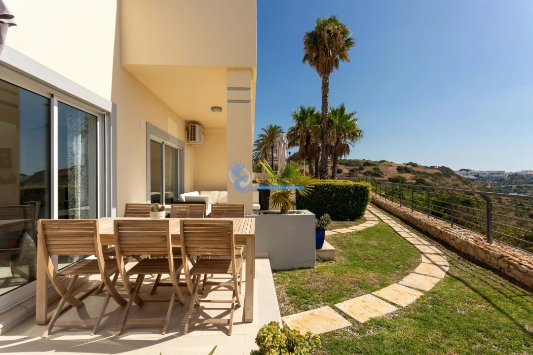 Moradia T4 para Venda em Albufeira e Olhos de Água Foto 4