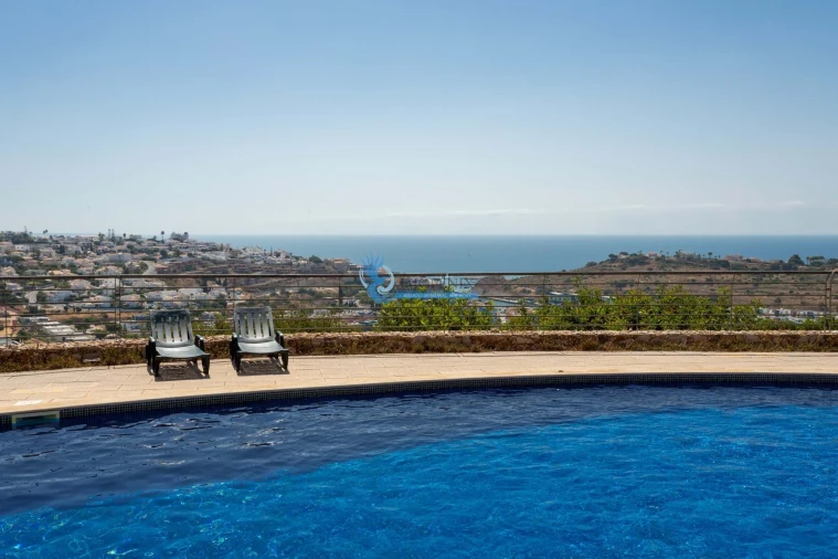 Moradia T4 para Venda em Albufeira e Olhos de Água