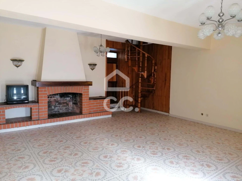 Moradia T5 para Venda em Vermelha Foto 7