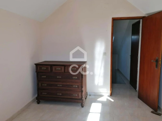 Moradia T5 para Venda em Vermelha Foto 36