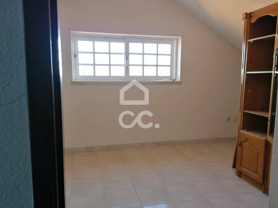 Moradia T5 para Venda em Vermelha Foto 40