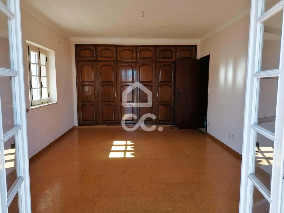 Moradia T5 para Venda em Vermelha Foto 23