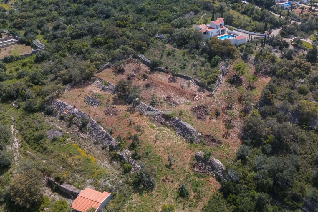 Moradia T4 para Venda em Santa Barbara de Nexe Foto 31