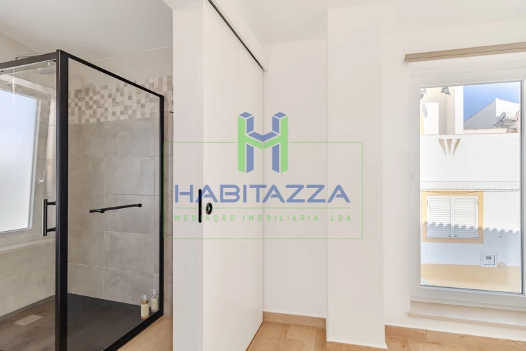 Moradia T1 para Arrendamento em Luz Foto 17