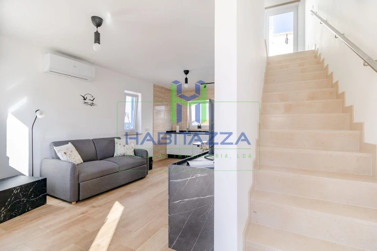 Moradia T1 para Arrendamento em Luz Foto 10