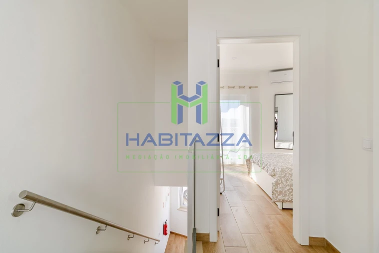 Moradia T1 para Arrendamento em Luz Foto 18