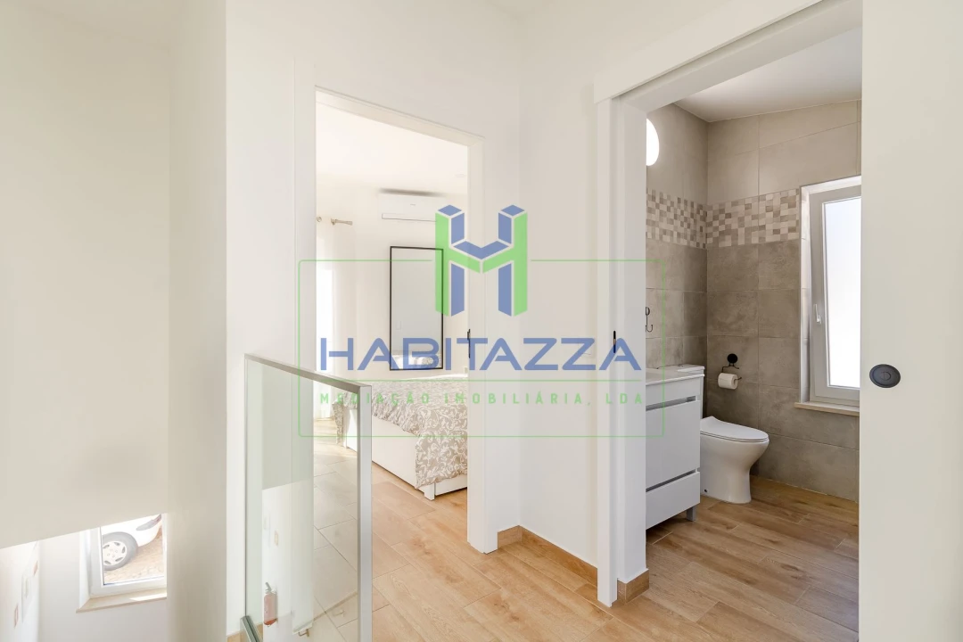 Moradia T1 para Arrendamento em Luz Foto 11