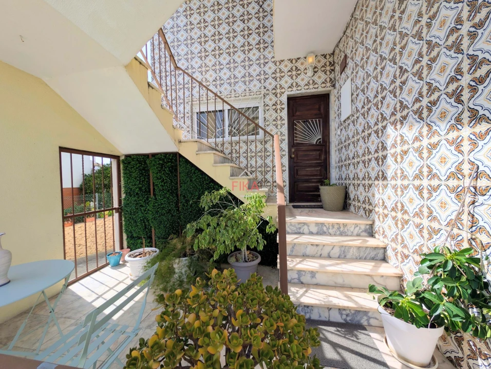 Apartamento T2 para Venda em Seixal Foto 23