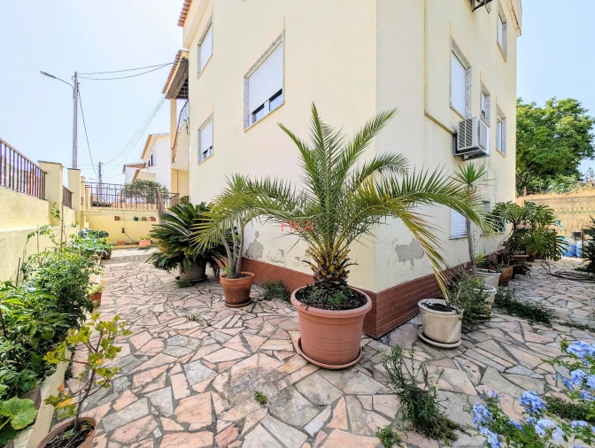 Apartamento T2 para Venda em Seixal Foto 26