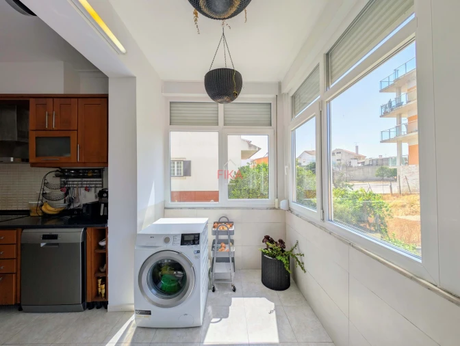 Apartamento T2 para Venda em Seixal Foto 11