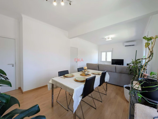 Apartamento T2 para Venda em Seixal Foto 2