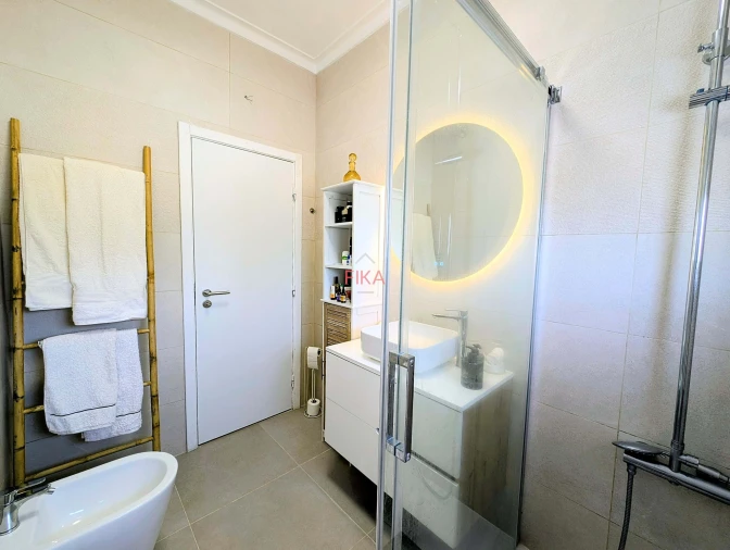 Apartamento T2 para Venda em Seixal Foto 14