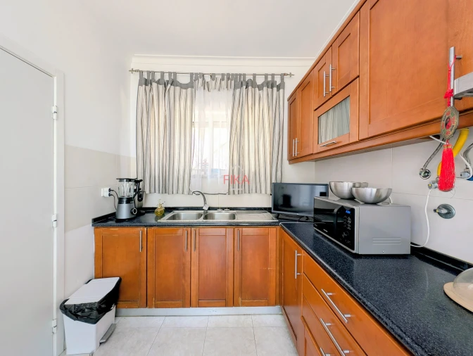 Apartamento T2 para Venda em Seixal Foto 6