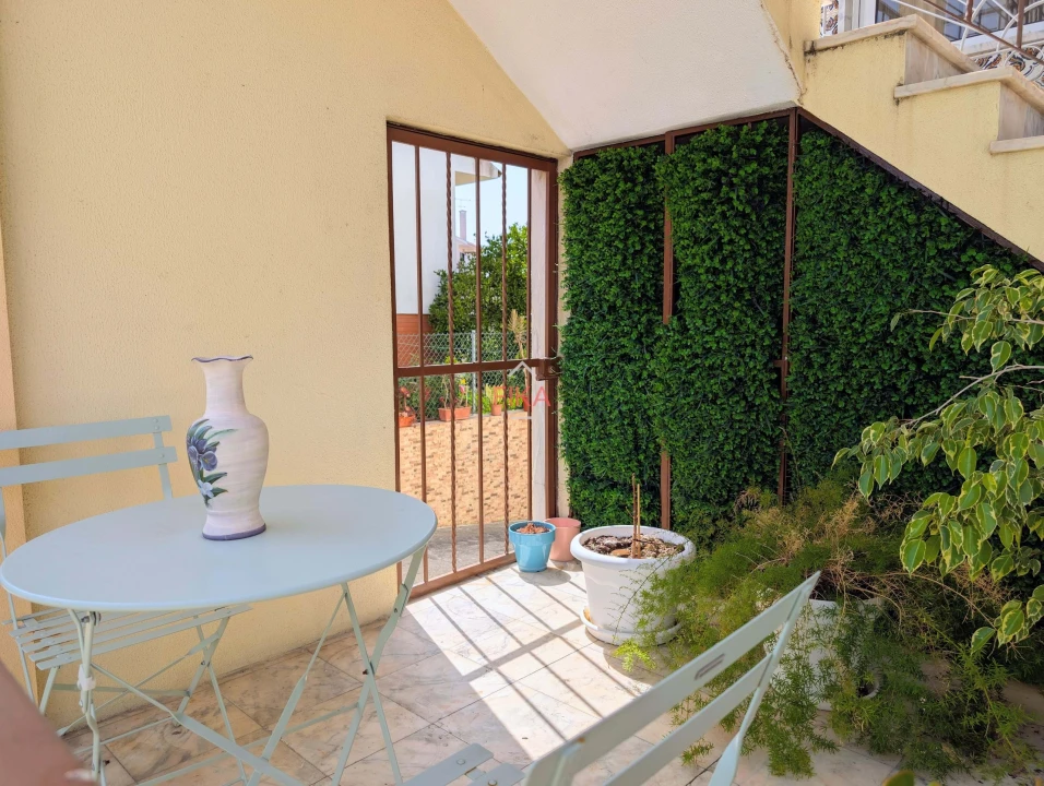 Apartamento T2 para Venda em Seixal Foto 24