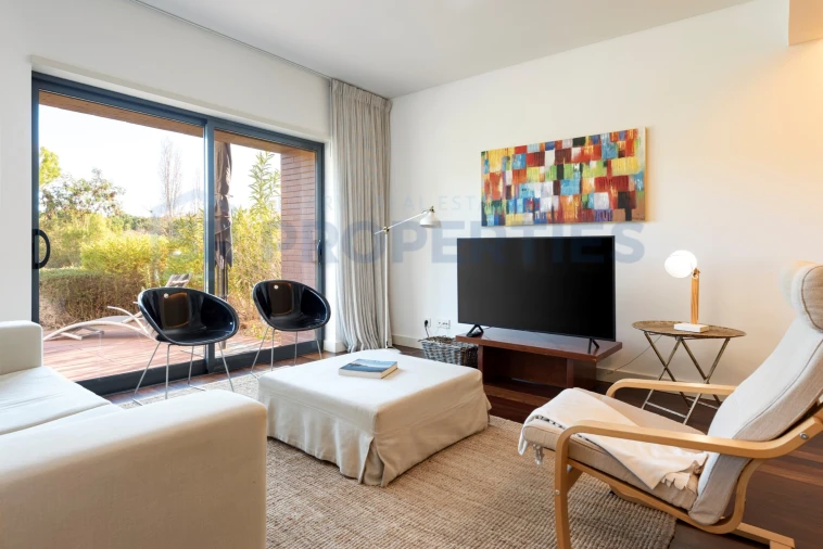 Apartamento T1 para Venda em Quarteira Foto 6