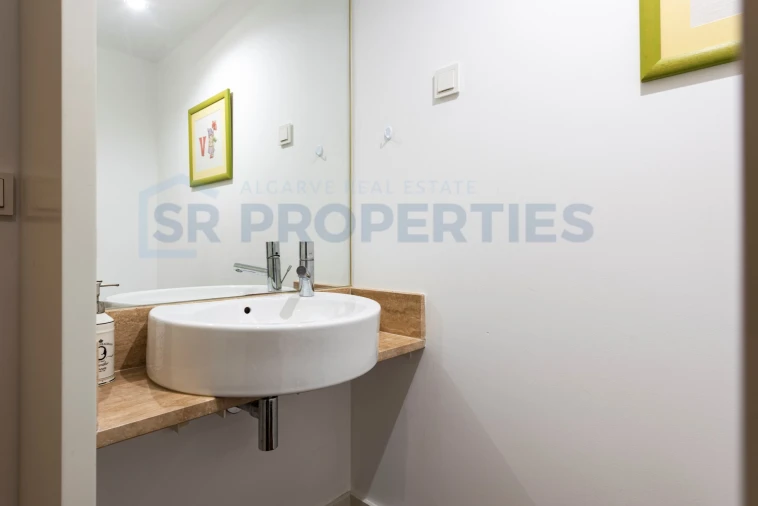 Apartamento T1 para Venda em Quarteira Foto 16