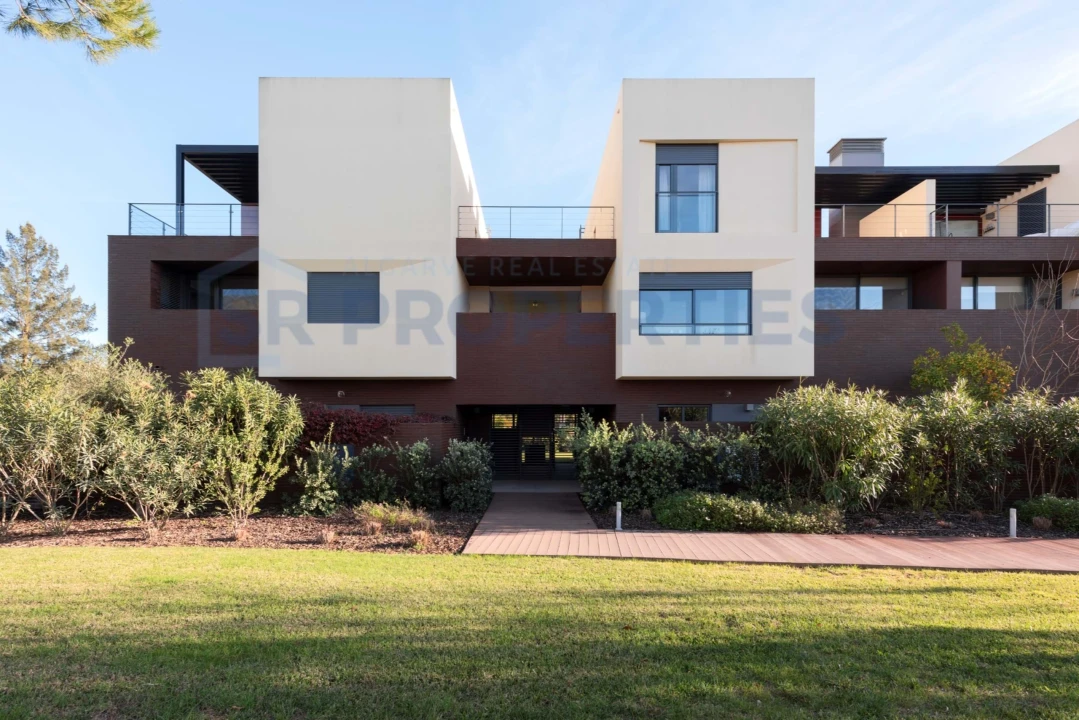 Apartamento T1 para Venda em Quarteira Foto 3