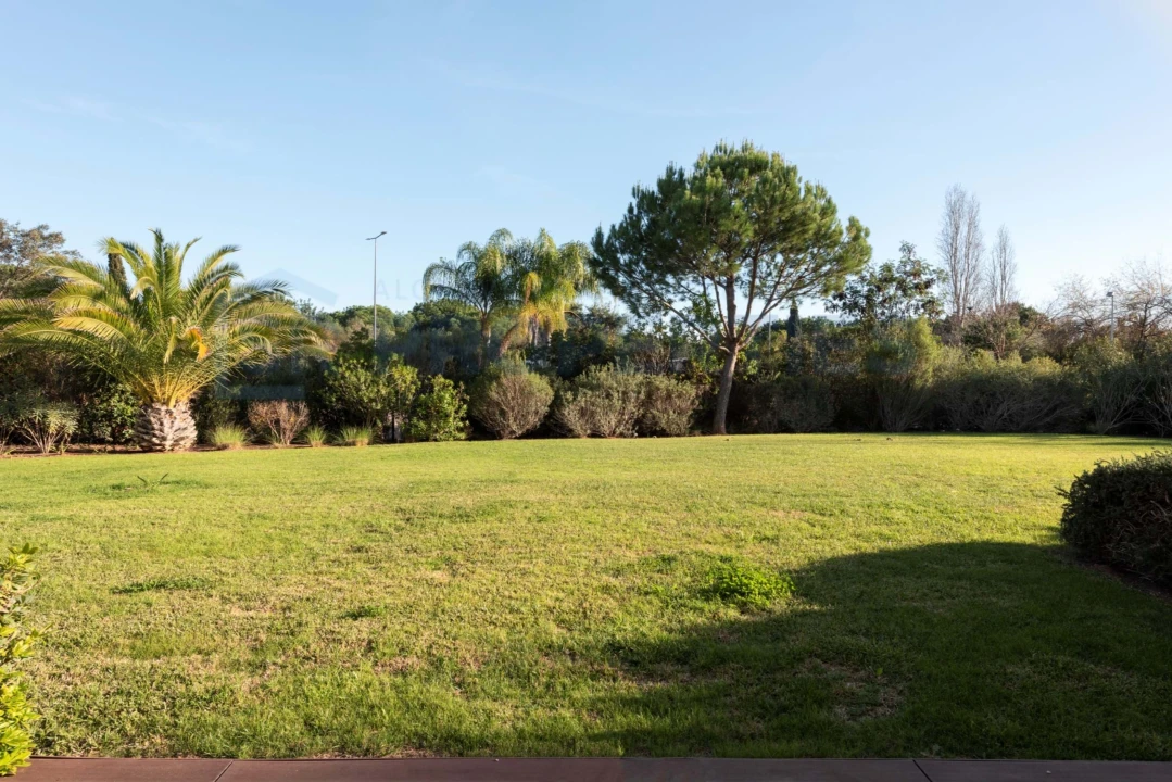 Apartamento T1 para Venda em Quarteira Foto 21