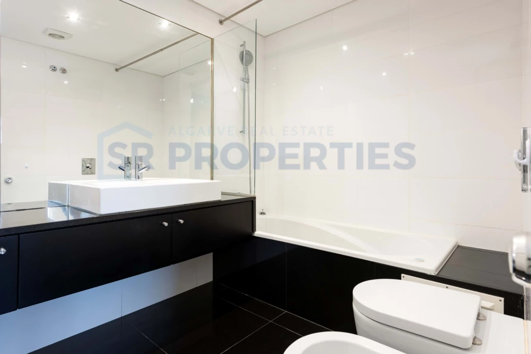 Apartamento T1 para Venda em Quarteira Foto 15