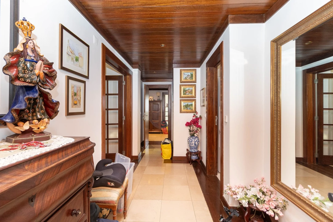 Apartamento T4 para Venda em Carnide Foto 23