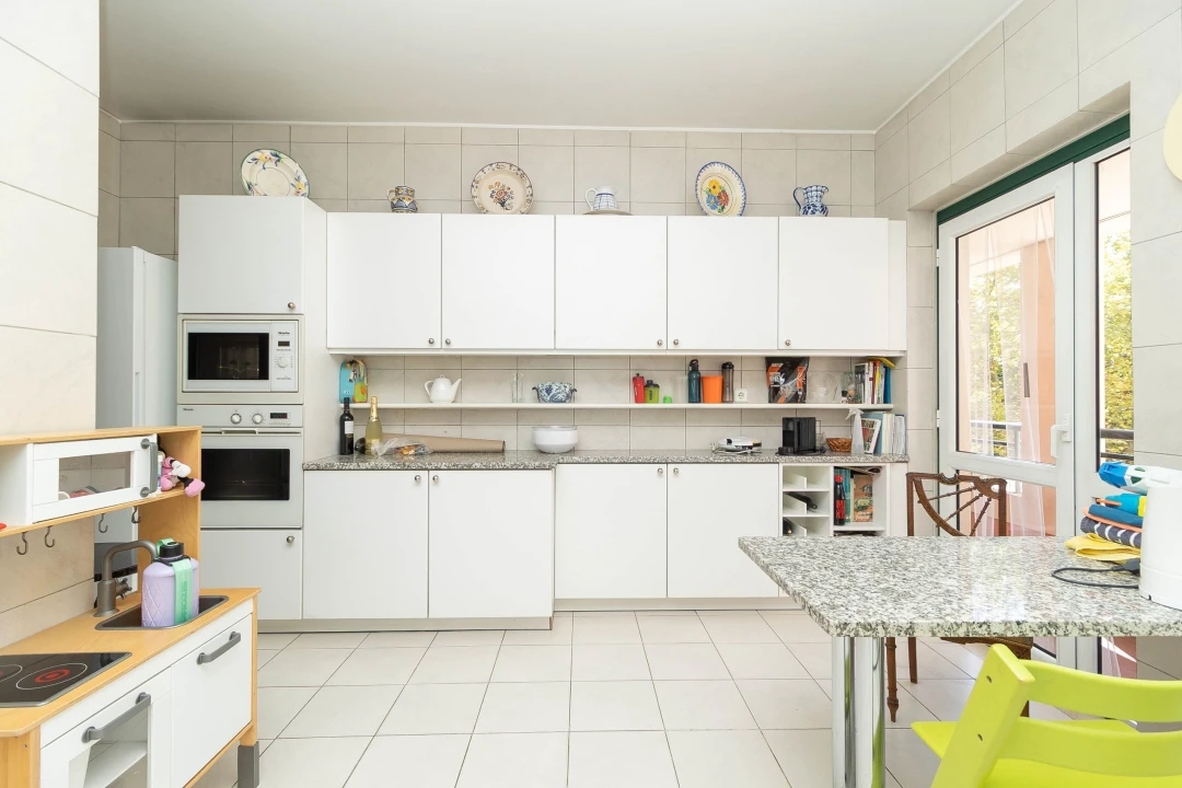 Apartamento T4 para Venda em Carnide Foto 7