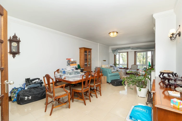 Apartamento T4 para Venda em Carnide Foto 5