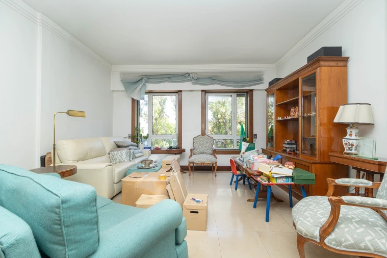 Apartamento T4 para Venda em Carnide Foto 6