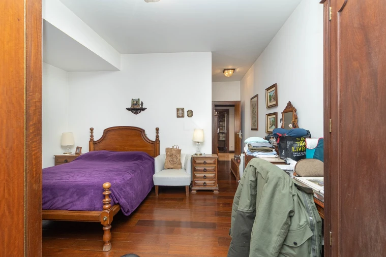 Apartamento T4 para Venda em Carnide Foto 16