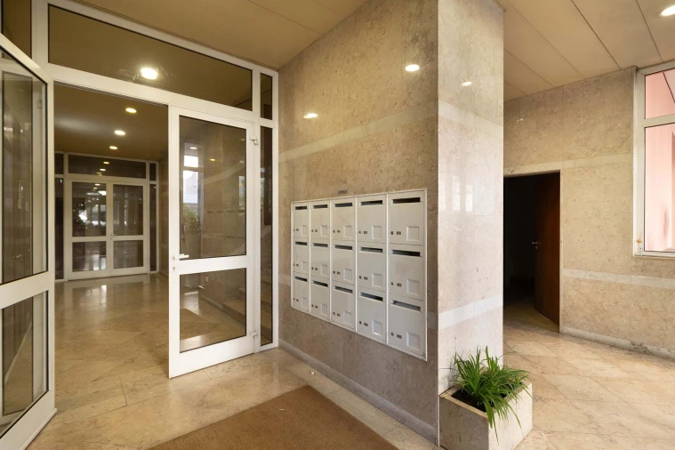 Apartamento T4 para Venda em Carnide Foto 25