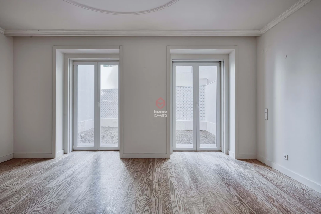 Apartamento T1 para Venda em Avenidas Novas Foto 2