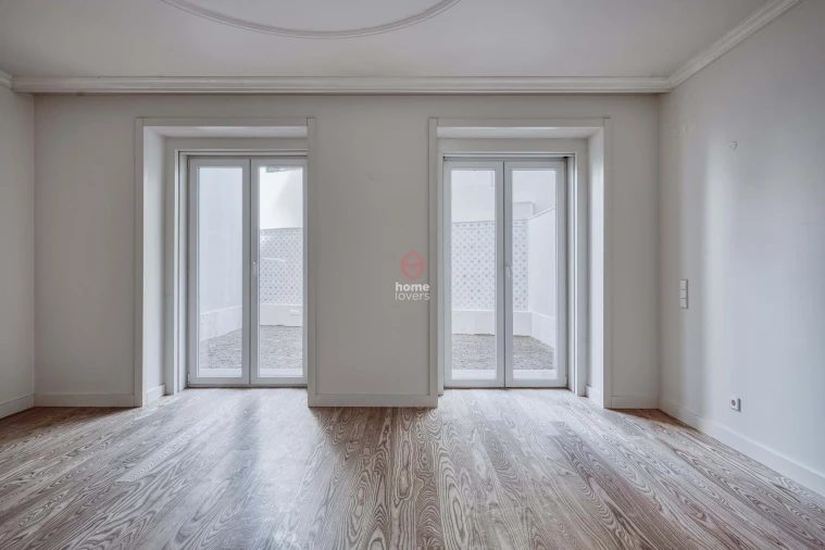 Apartamento T1 para Venda em Avenidas Novas Foto 2
