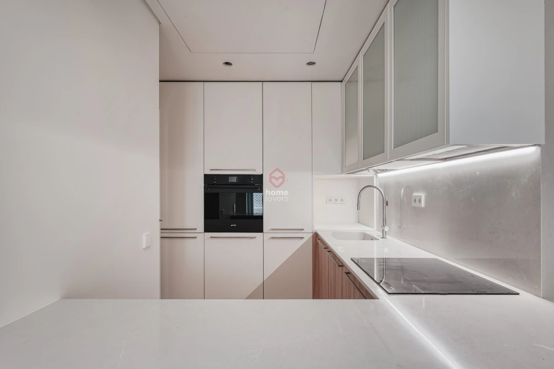 Apartamento T1 para Venda em Avenidas Novas Foto 5