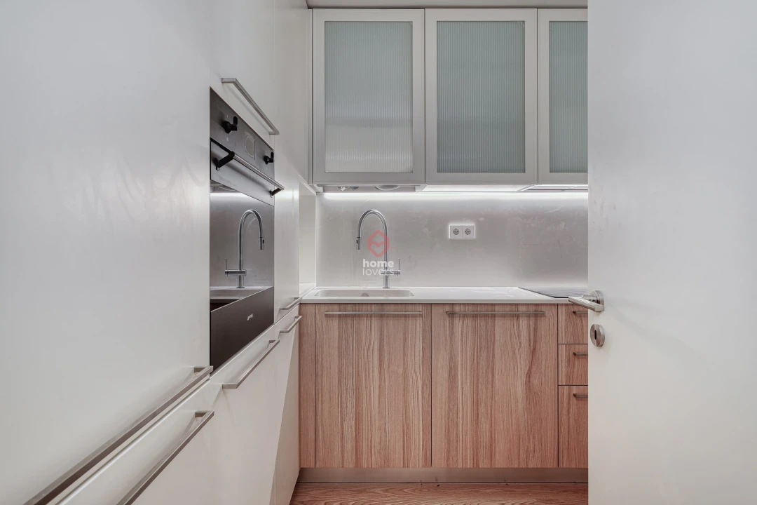 Apartamento T1 para Venda em Avenidas Novas Foto 8