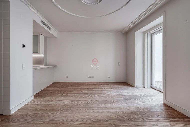 Apartamento T1 para Venda em Avenidas Novas Foto 2