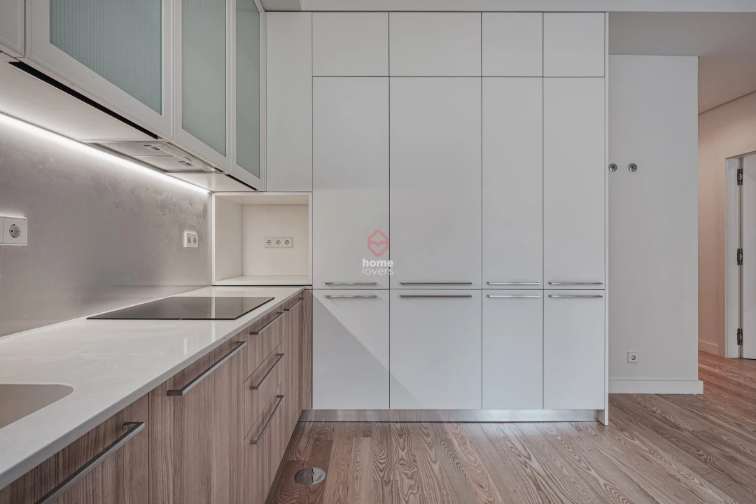 Apartamento T1 para Venda em Avenidas Novas Foto 3