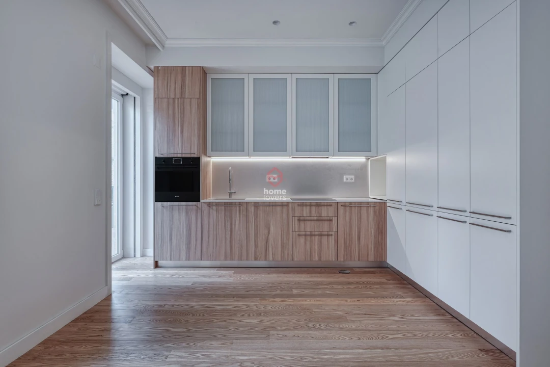 Apartamento T1 para Venda em Avenidas Novas Foto 2