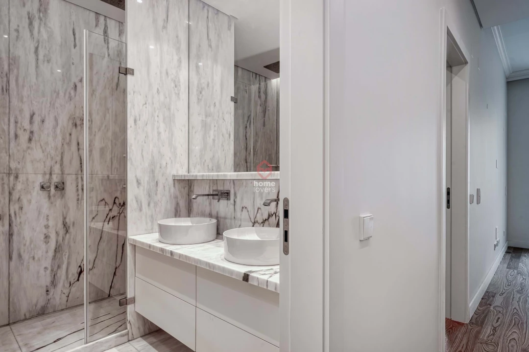 Apartamento T1 para Venda em Avenidas Novas Foto 8