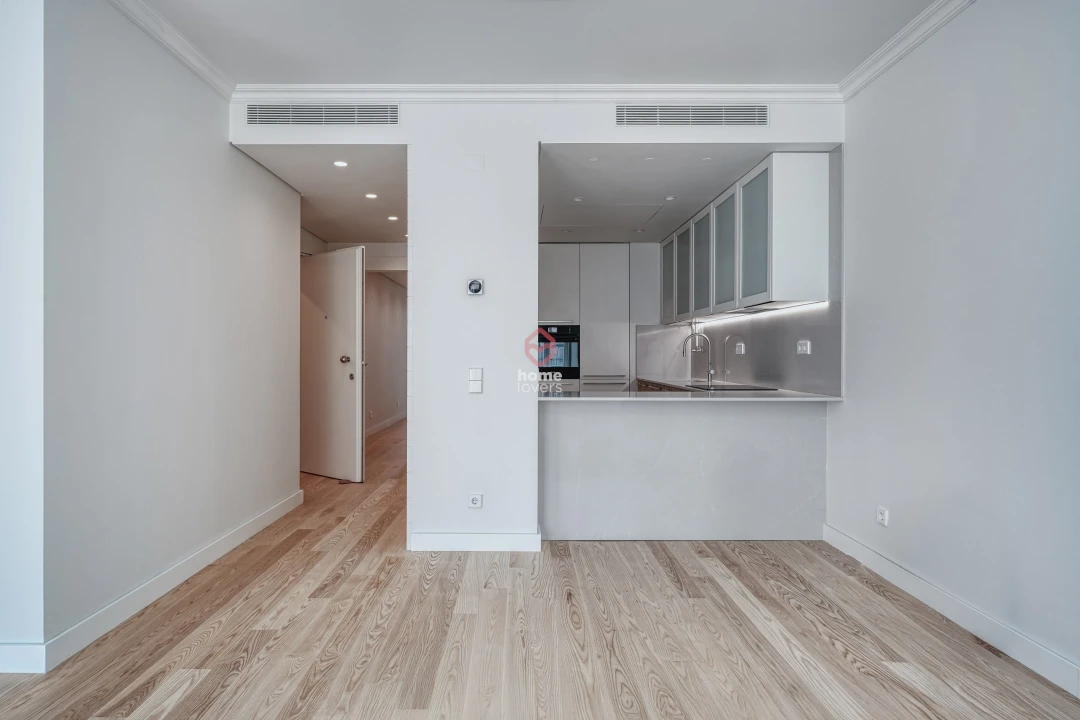 Apartamento T2 para Venda em Avenidas Novas Foto 3