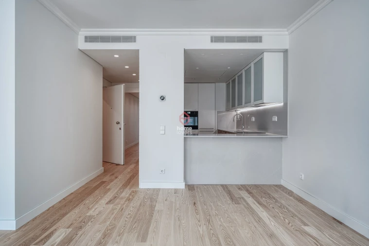 Apartamento T2 para Venda em Avenidas Novas Foto 3