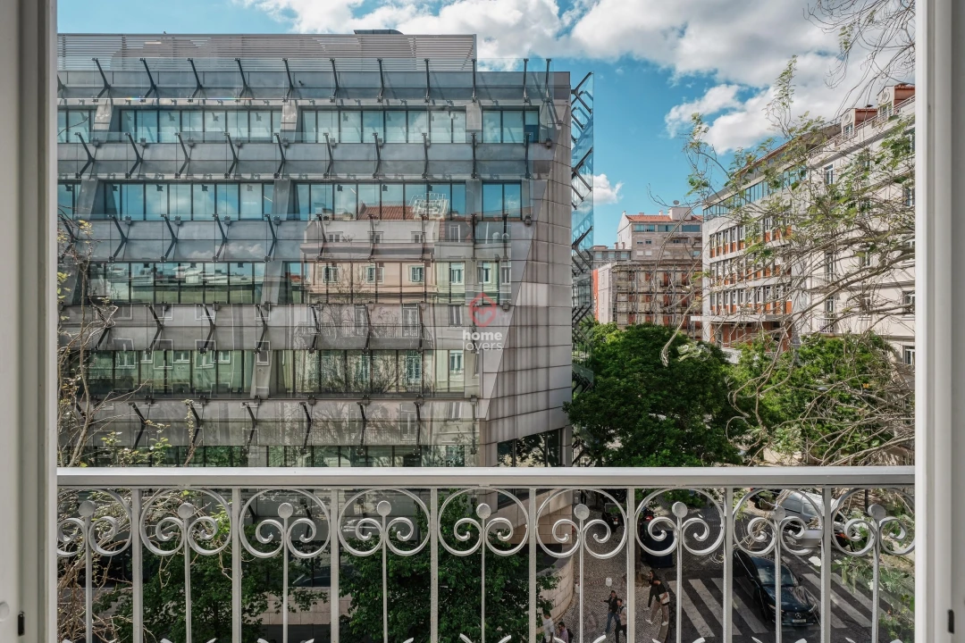 Apartamento T2 para Venda em Avenidas Novas Foto 4