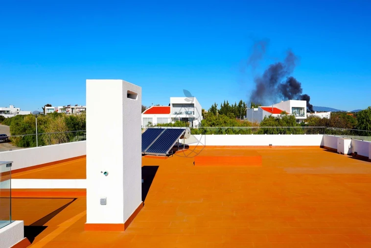 Moradia T3 para Venda em Mexilhoeira Grande Foto 46