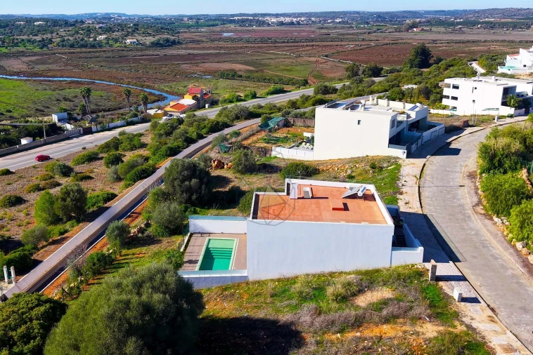 Moradia T3 para Venda em Mexilhoeira Grande Foto 58