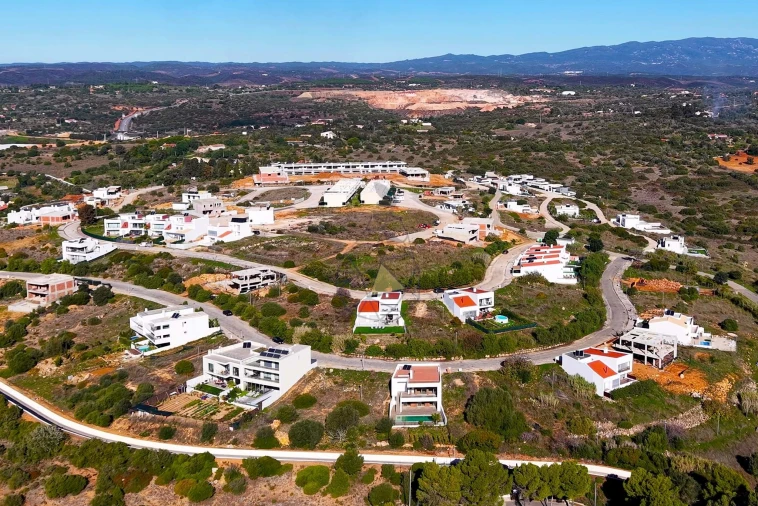 Moradia T3 para Venda em Mexilhoeira Grande Foto 63