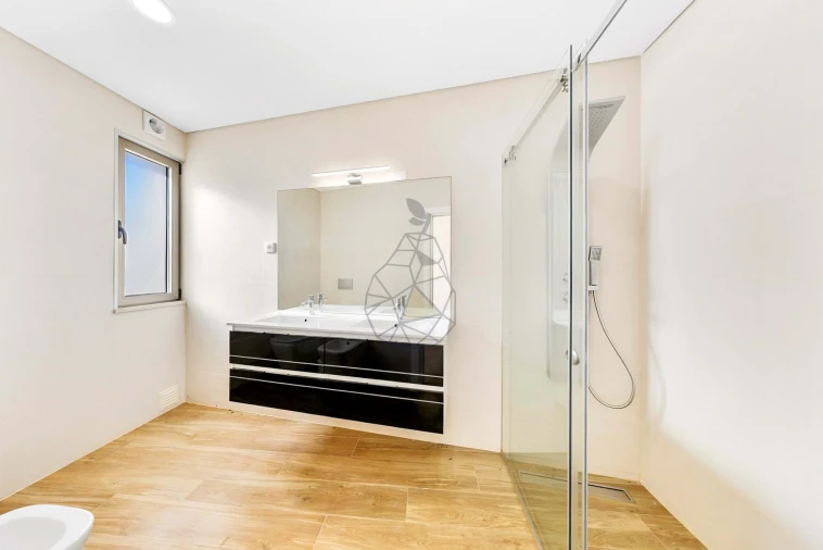 Moradia T3 para Venda em Mexilhoeira Grande Foto 29