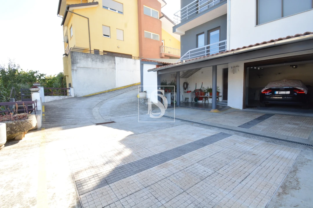 Moradia T3 para Venda em Samil Foto 24